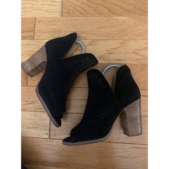 Lucky Brand women's Perforated Black Suede 3.5" Block Heel Peep Toe Booties 7M - Picture 6 of 9